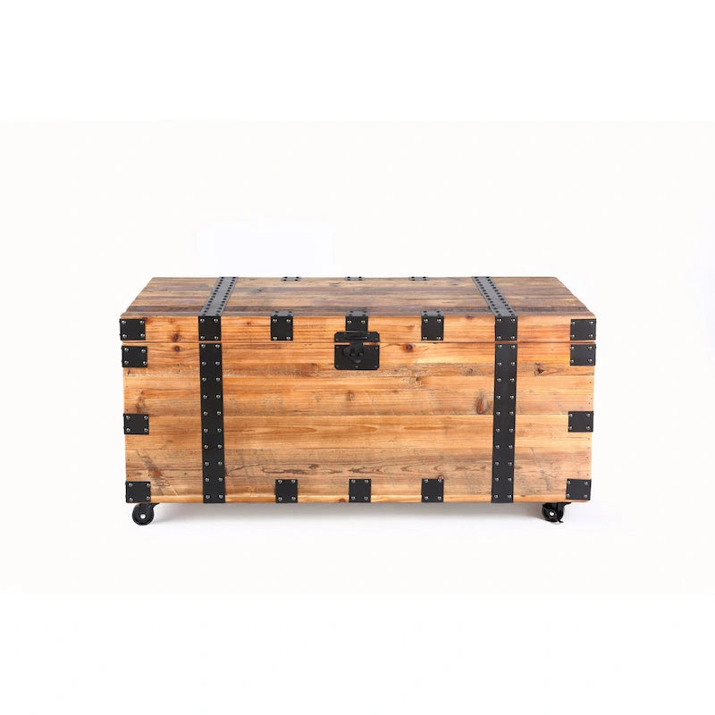 Table basse coffre industrielle en bois recyclé naturel avec cadre en métal noir et 4 roulettes