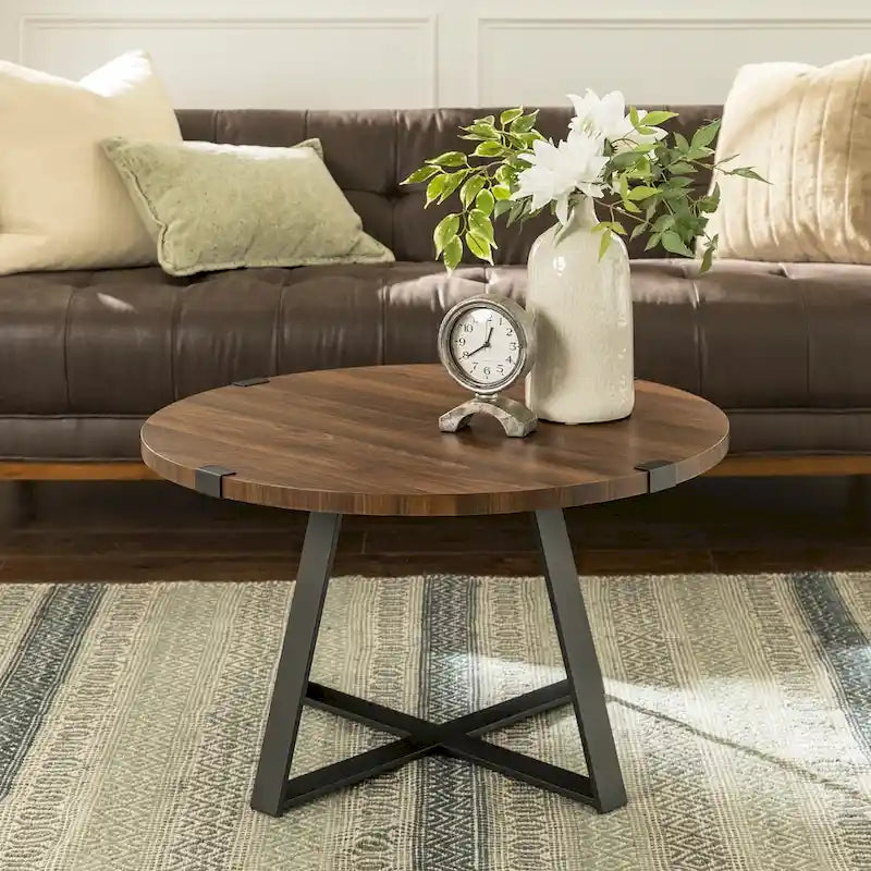 Table basse ronde à plateau aspect bois multi-finitions avec piètement en métal en croix