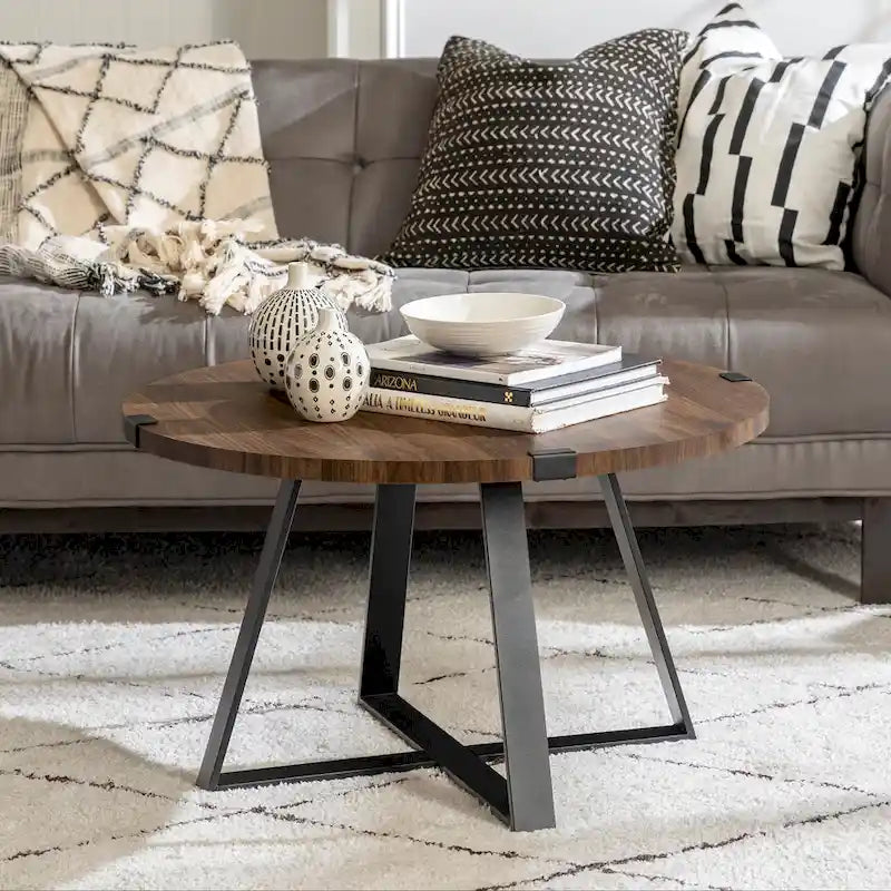 Table basse ronde à plateau aspect bois multi-finitions avec piètement en métal en croix