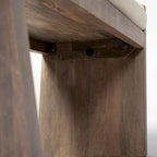 Banc d'appoint rembourré crème/marron de 147 cm avec pieds inclinés en bois de manguier – 2 places
