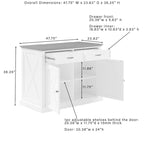 Îlot de cuisine fixe blanc vieilli avec plateau en bois, motif en X rustique, 2 armoires, 2 tiroirs et 2 tabourets de bar noirs en similicuir.