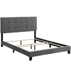 Lit plateforme queen en velours anti-taches (Bleu Nuit / Gris / Bleu Mer / Ivoire) avec tête de lit capitonnée – 2 personnes