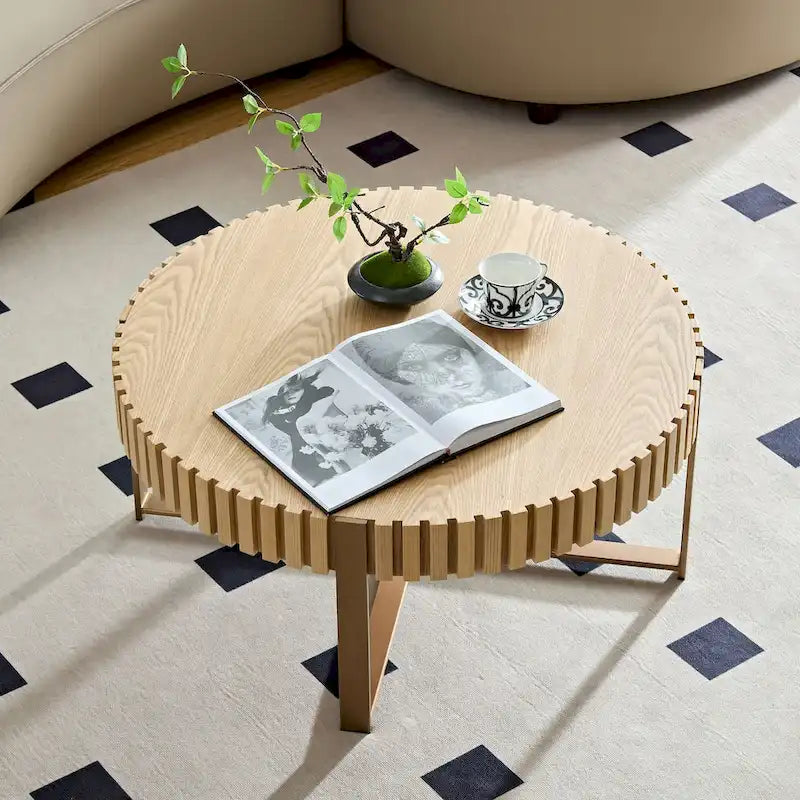 Table Basse Ronde Noyer / Frêne Naturel / Noir avec Surface en Relief Bois et Piétement Socle en Acier Inoxydable