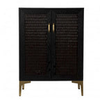 Meuble de bar noir et doré en similicuir tressé avec portes tressées doubles, casiers à vin et porte-verres