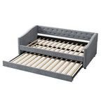 Lit de repos double rembourré gris clair/gris foncé avec dossier capitonné, garniture en laiton et lit gigogne – 1 personne